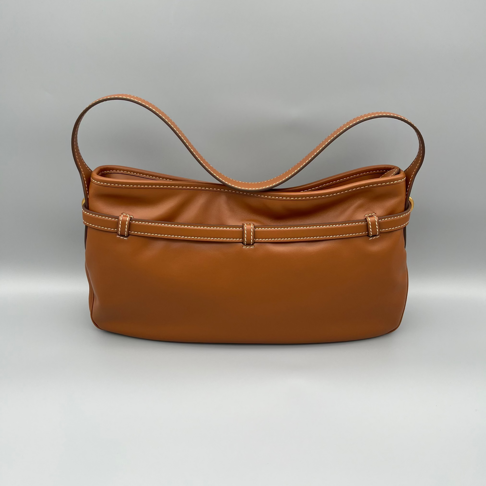 Exklusive Miu Miu Aventure Bag in Braun Cognac – italienische Luxus-Tasche für Damen
