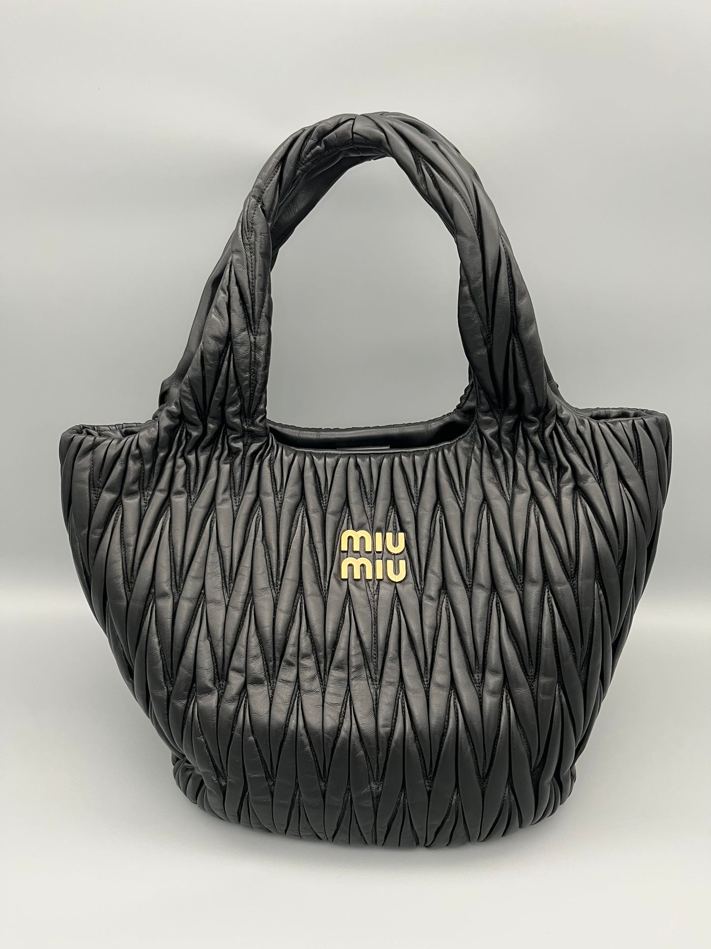 Miu Miu Shopper ,Nappaleder, Matelassé-Effekt, Luxushandtasche, Neu