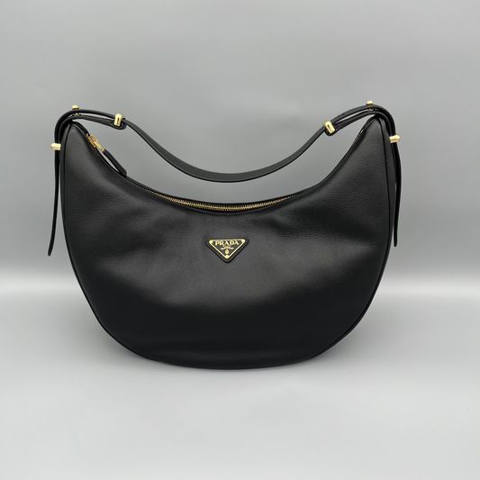 Prada Arqué Large Schultertasche Schwarz Leder – luxuriöse Designer-Handtasche Einzelstck